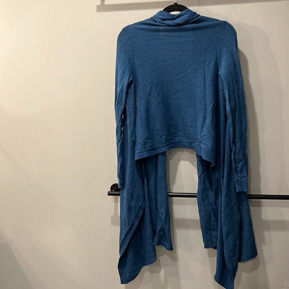 Moda International cardigan sweater/wrap blue. Size M. - Picture 4 of 4